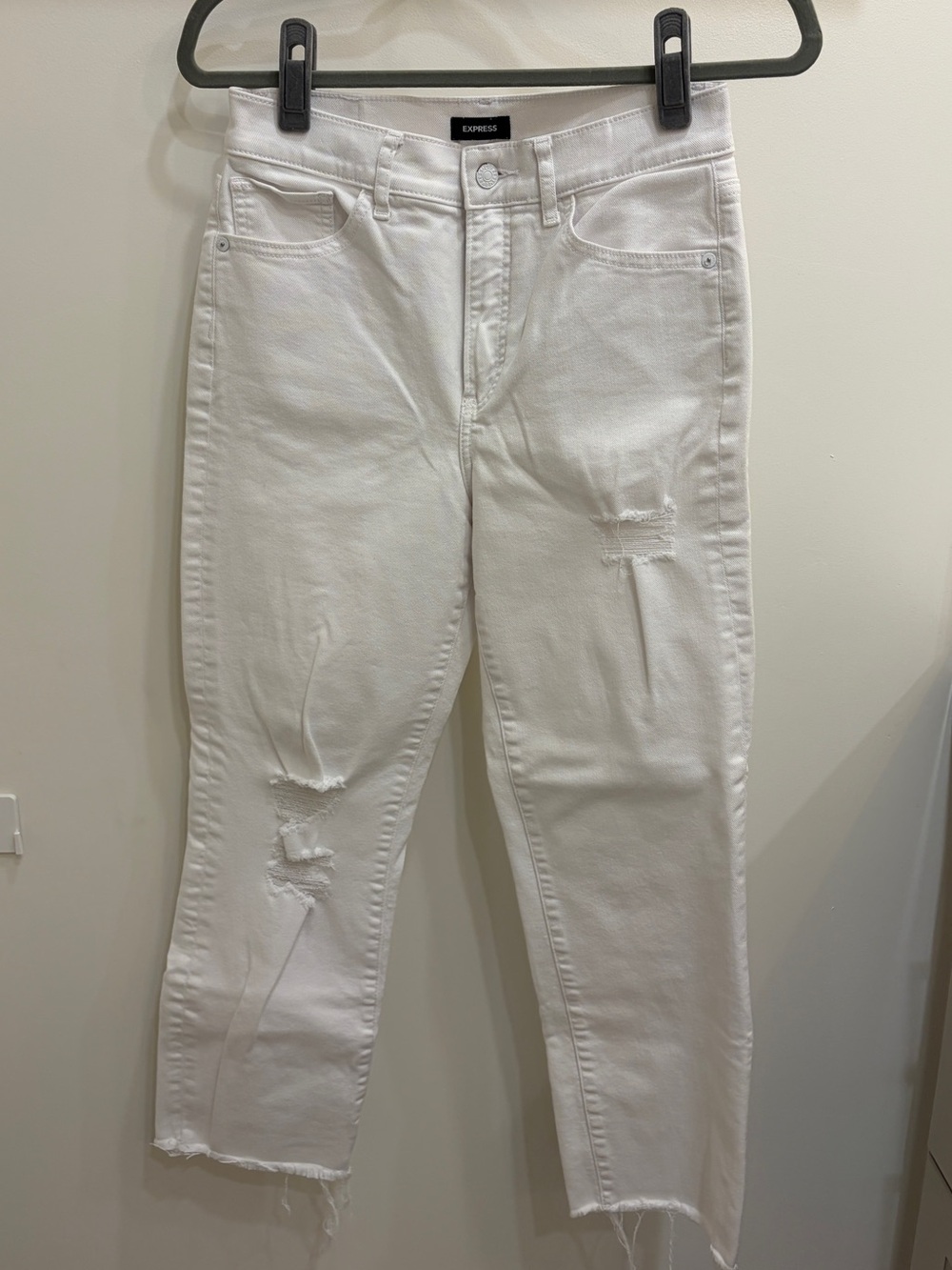 Express White Distressed Straight Ankle Jeans